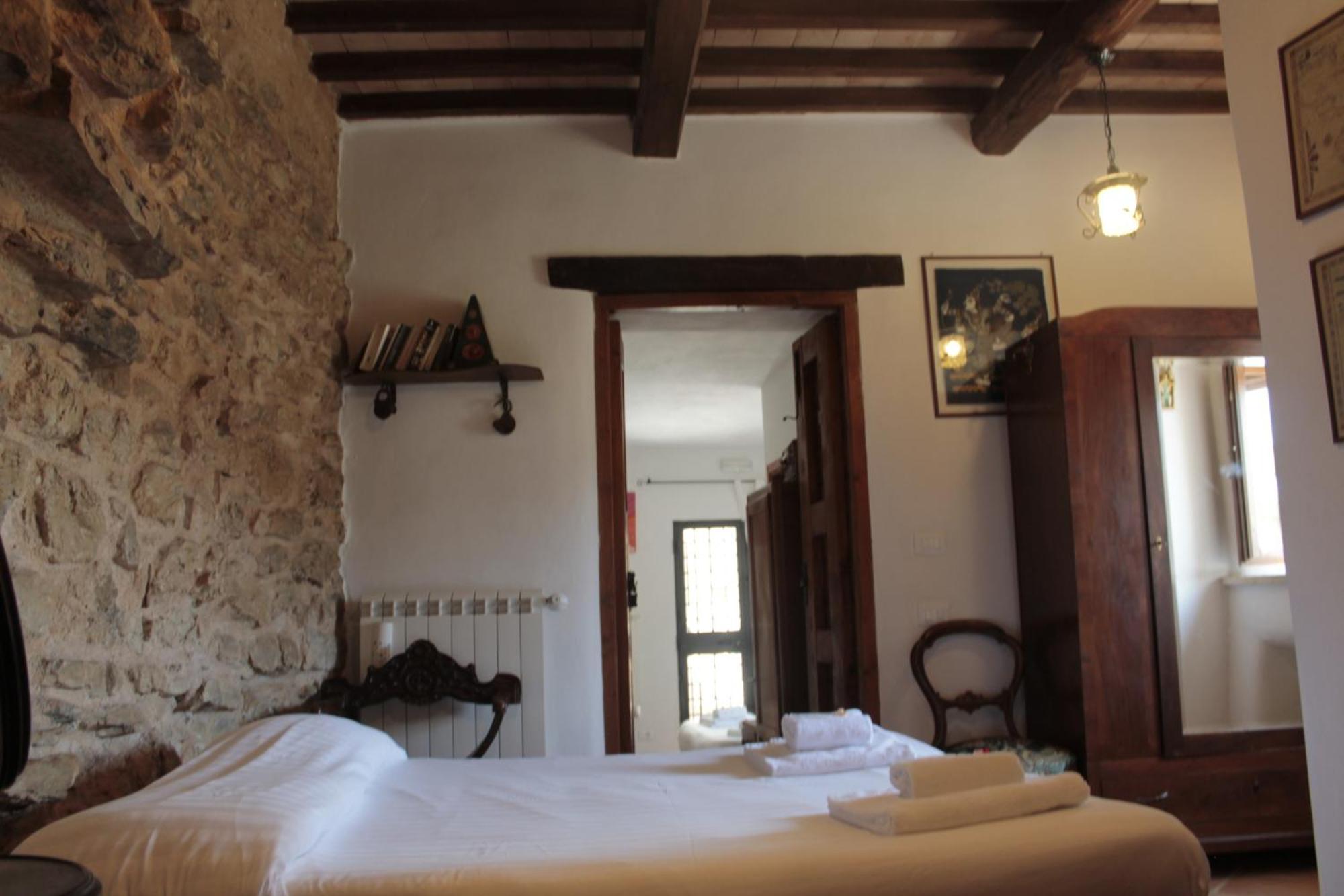 Guesthouse Runcini Ferentillo Luaran gambar